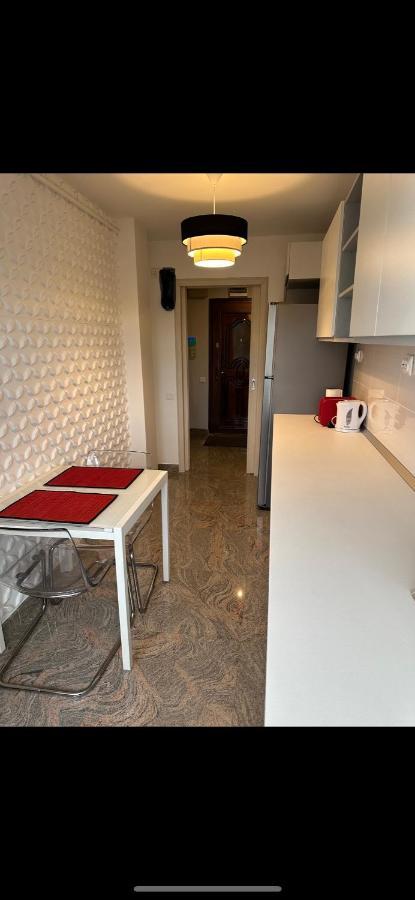 Page3 Apartament Targoviste Extérieur photo